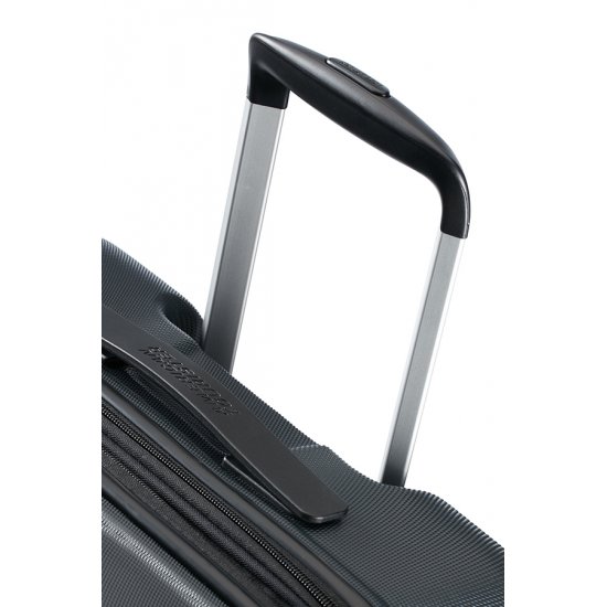 American Tourister куфар Tracklite 67 см - черен